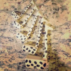 Giraffe measuring spoons from Anthropologie
